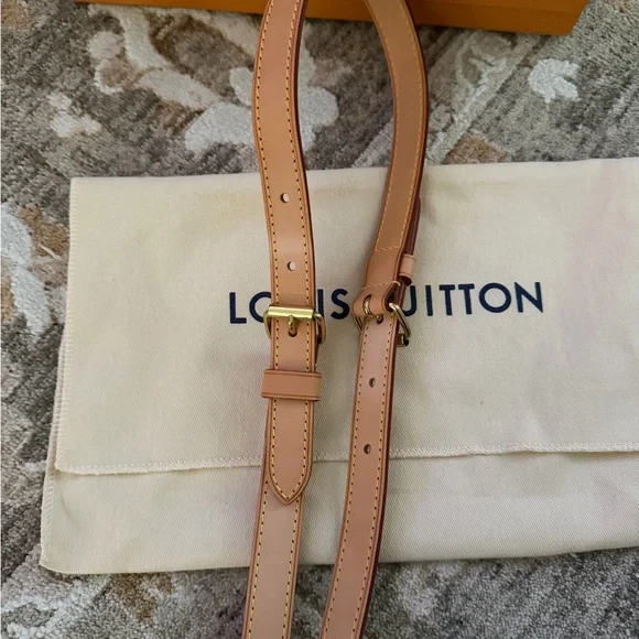 Louis Vuitton Tan Leather Strap Speedy - Picture 3 of 3